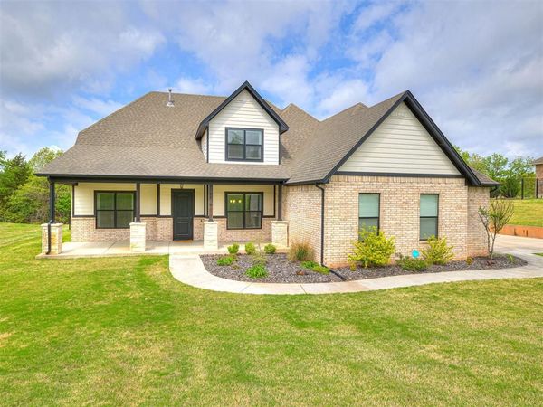 5017 Asheville Way, Choctaw, OK 73020