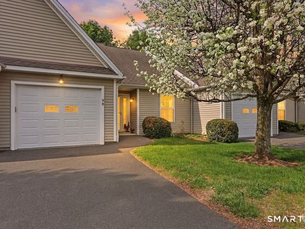 98 Haley, Unit 98, Newtown, CT 06482