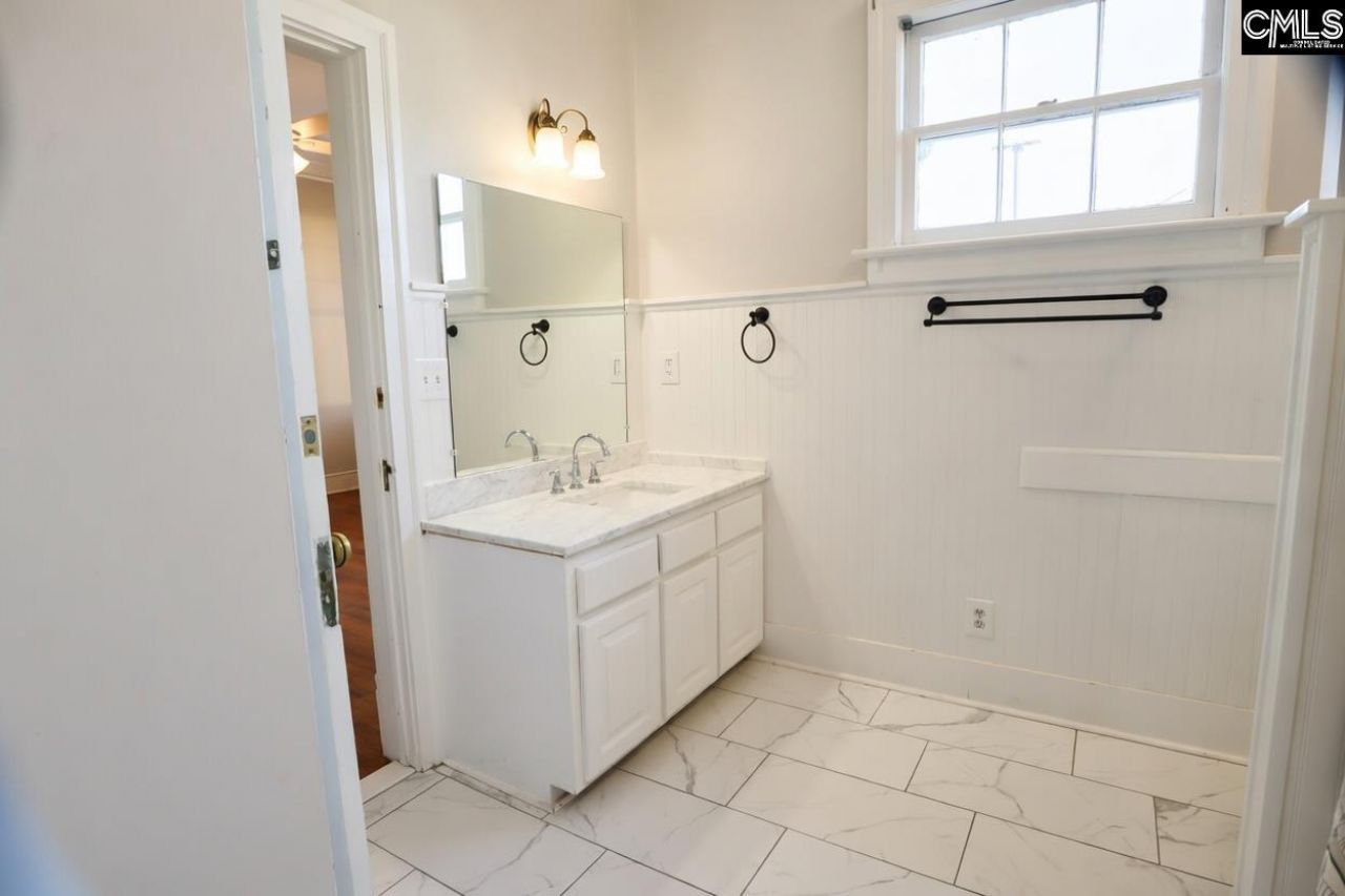 1109 Lyttleton Street Photo 7