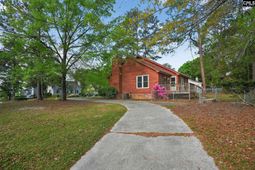 251 Pear Tree Circle  photo 4