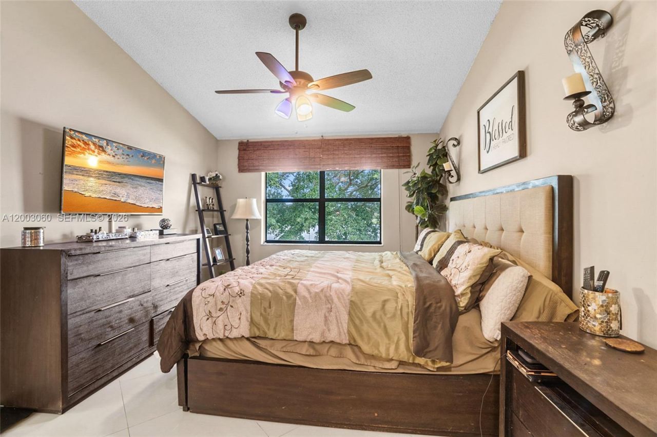 906 Republic Ct , Deerfield Beach, FL 33442 Photo