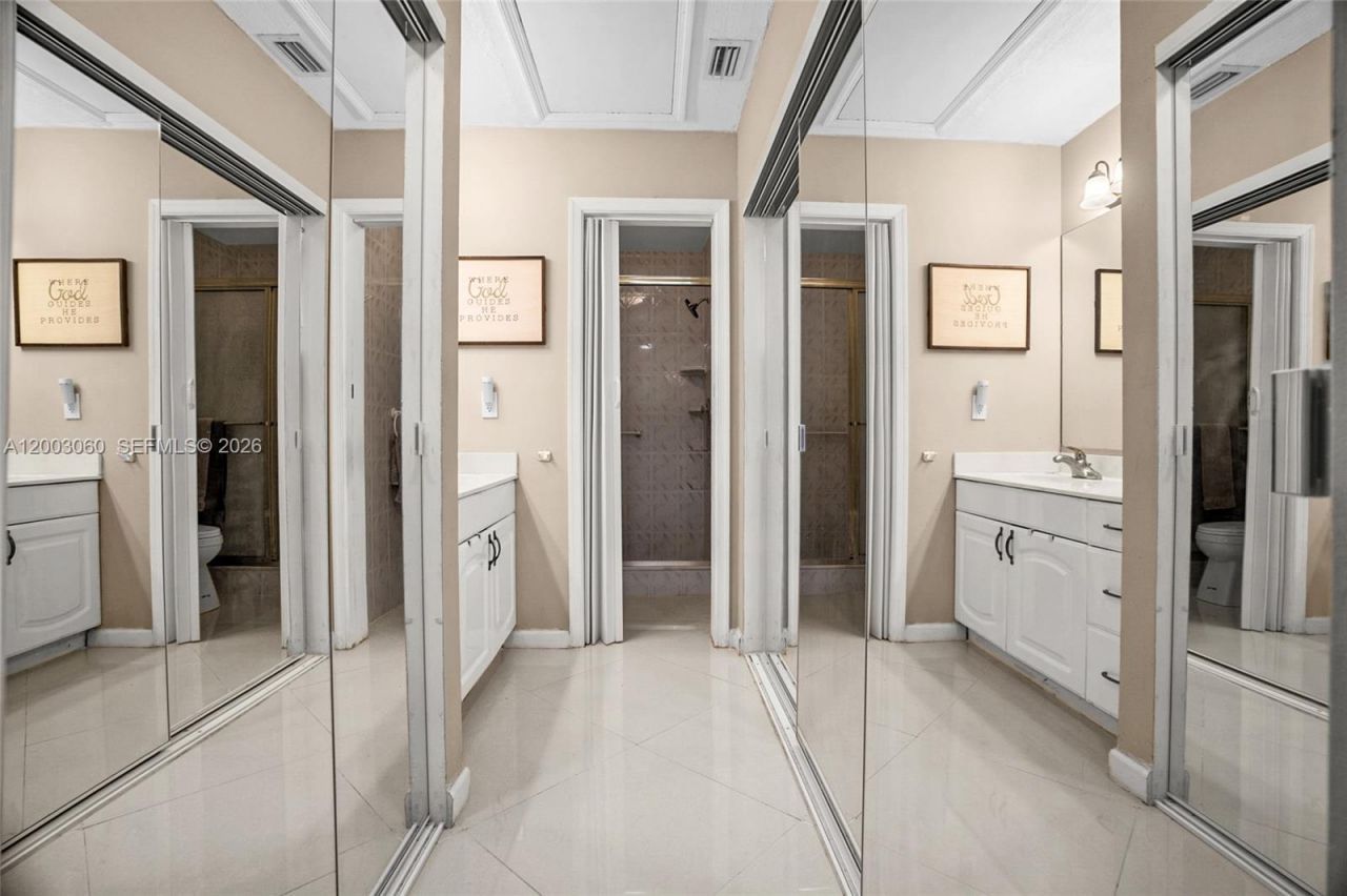 906 Republic Ct , Deerfield Beach, FL 33442 Photo