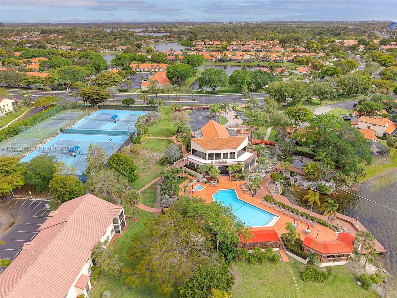 906 Republic Ct , Deerfield Beach, FL 33442 Photo