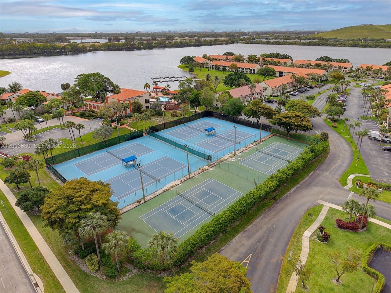 906 Republic Ct , Deerfield Beach, FL 33442 Photo