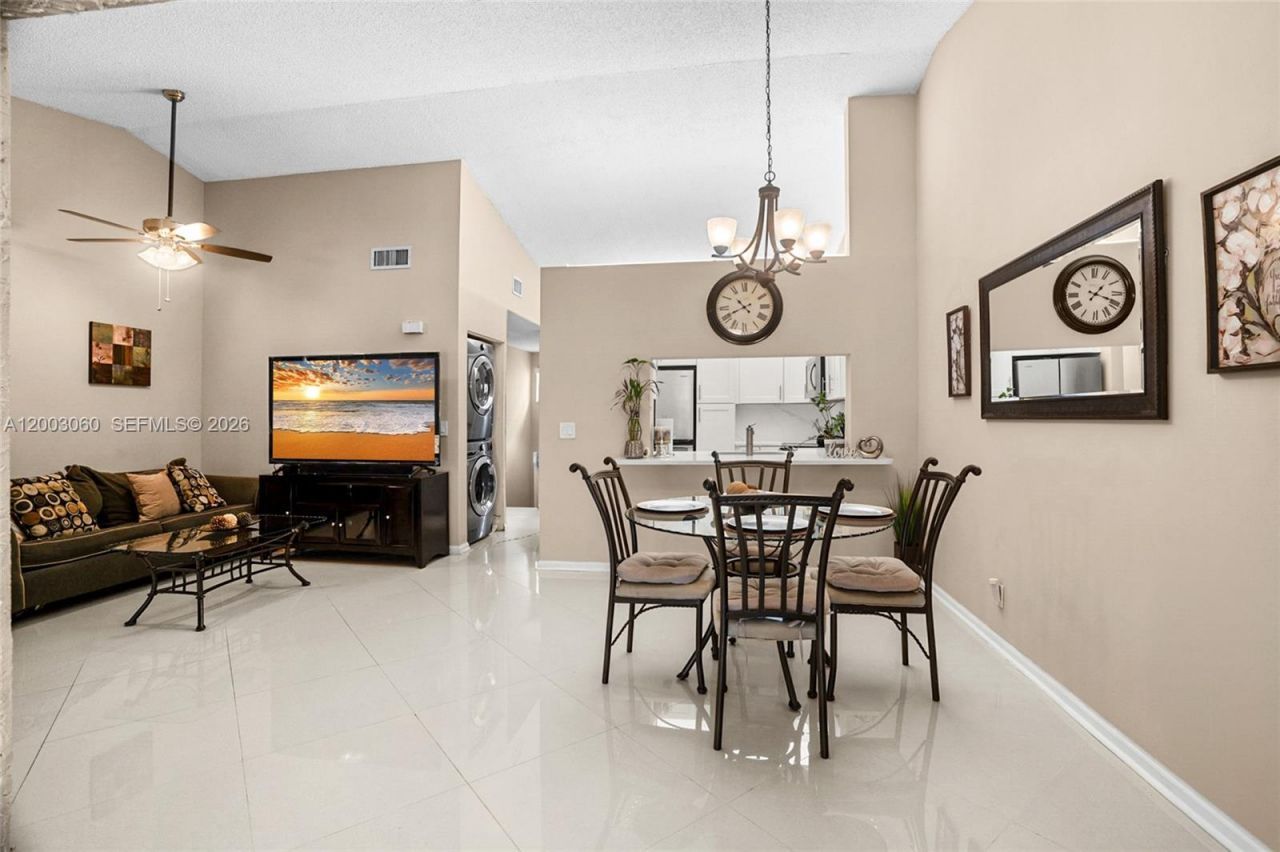 906 Republic Ct , Deerfield Beach, FL 33442 Photo