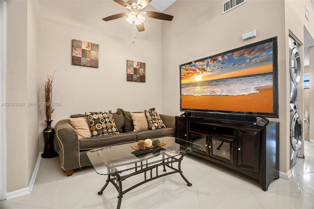 906 Republic Ct , Deerfield Beach, FL 33442 Photo