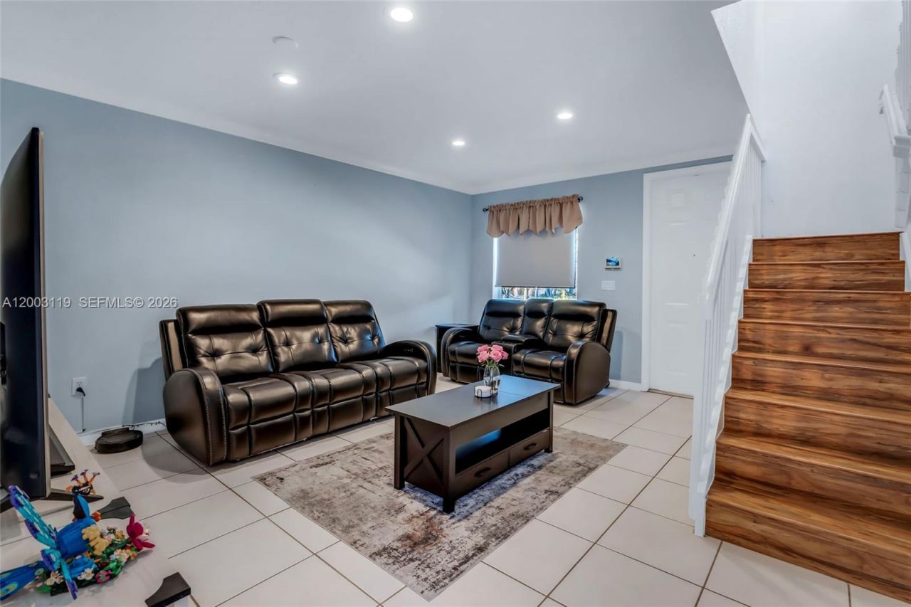 846 NW 135th Ter, Pembroke Pines, FL 33028 Photo