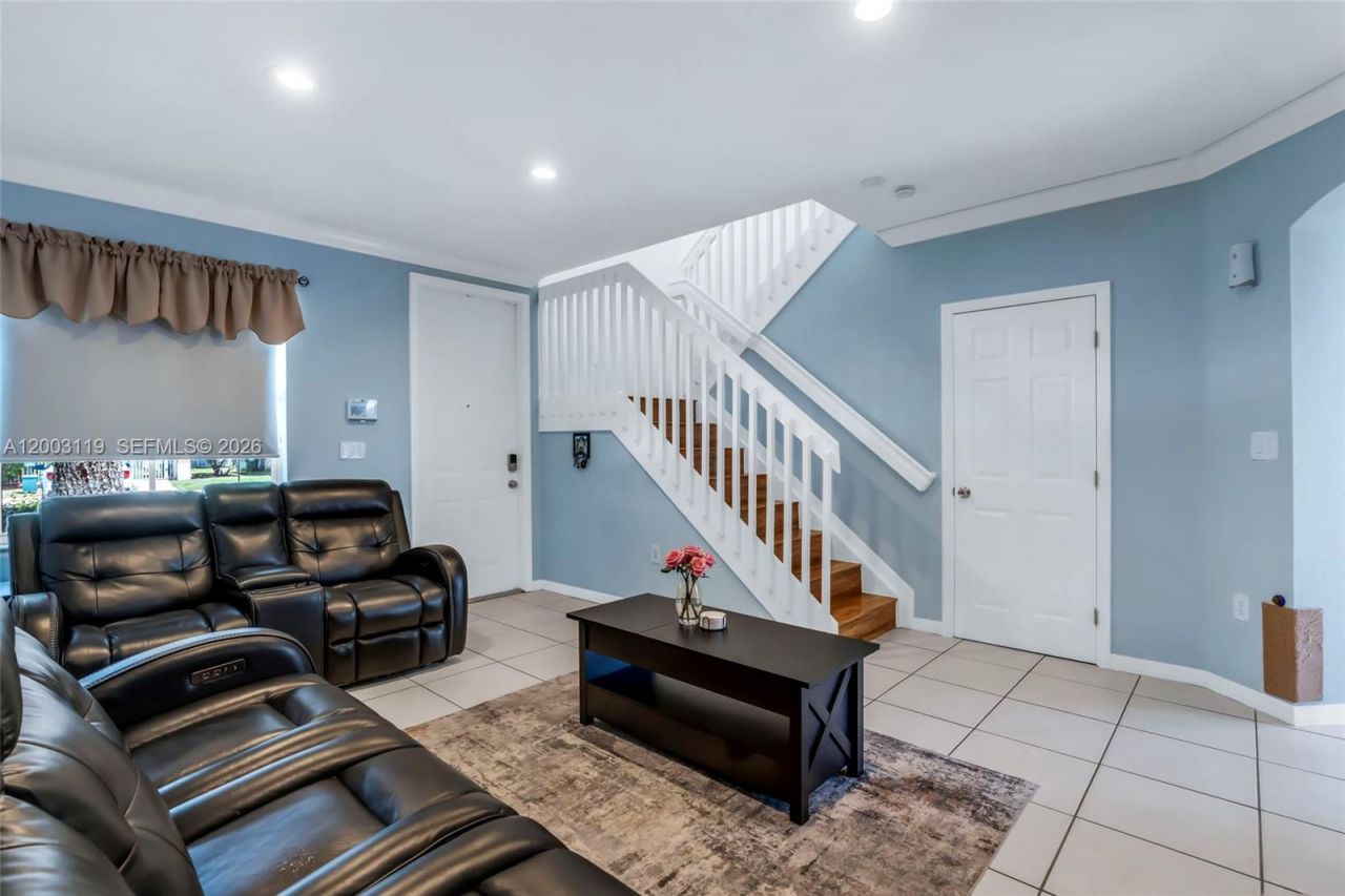 846 NW 135th Ter, Pembroke Pines, FL 33028 Photo