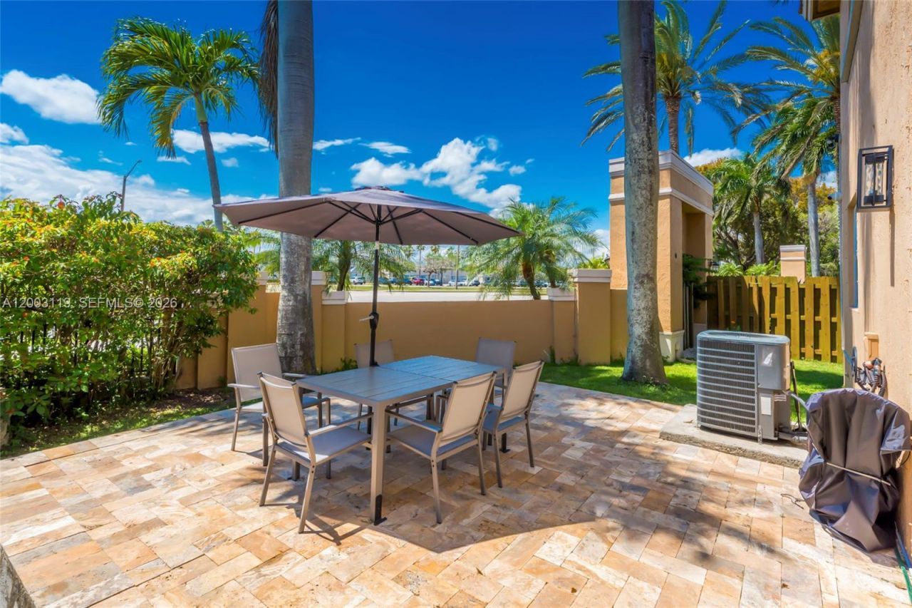 846 NW 135th Ter, Pembroke Pines, FL 33028 Photo