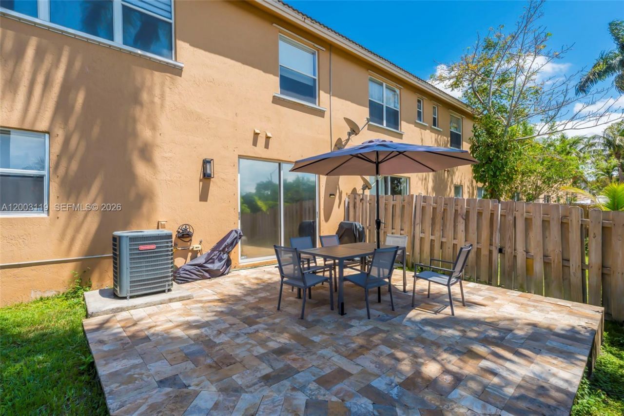 846 NW 135th Ter, Pembroke Pines, FL 33028 Photo