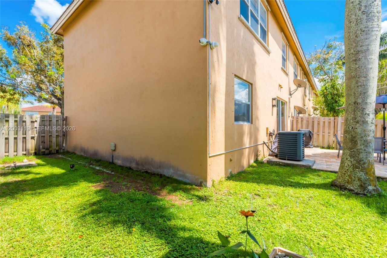 846 NW 135th Ter, Pembroke Pines, FL 33028 Photo