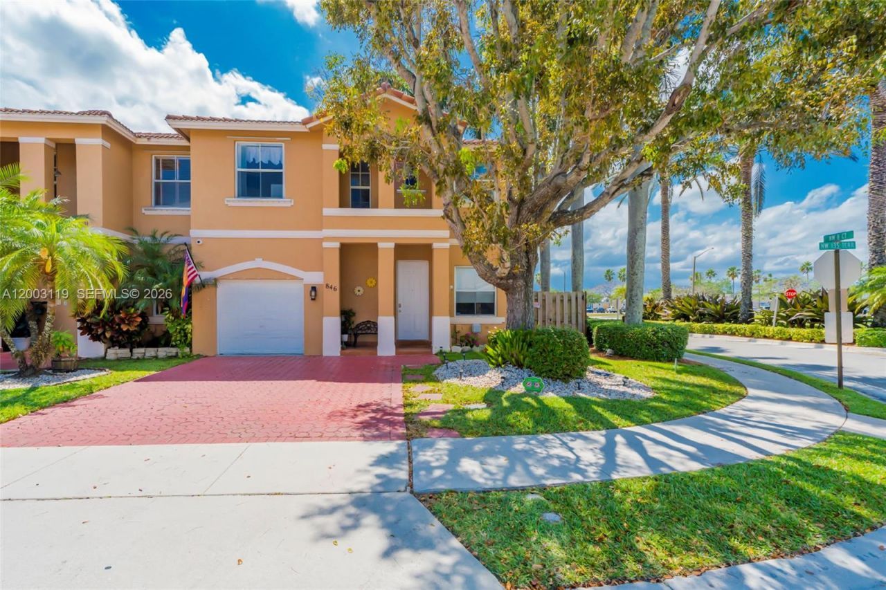 846 NW 135th Ter, Pembroke Pines, FL 33028 Photo