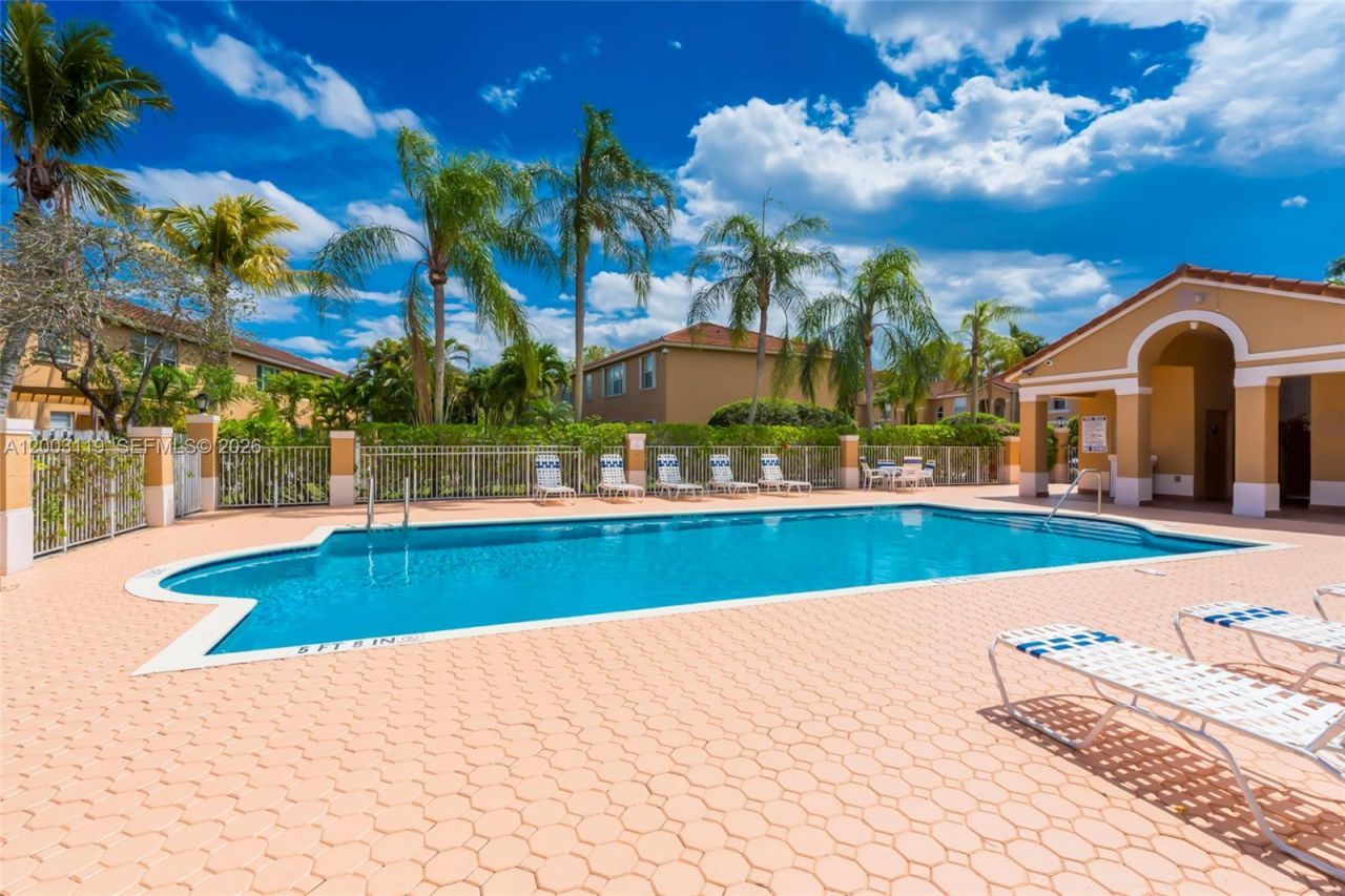 846 NW 135th Ter, Pembroke Pines, FL 33028 Photo