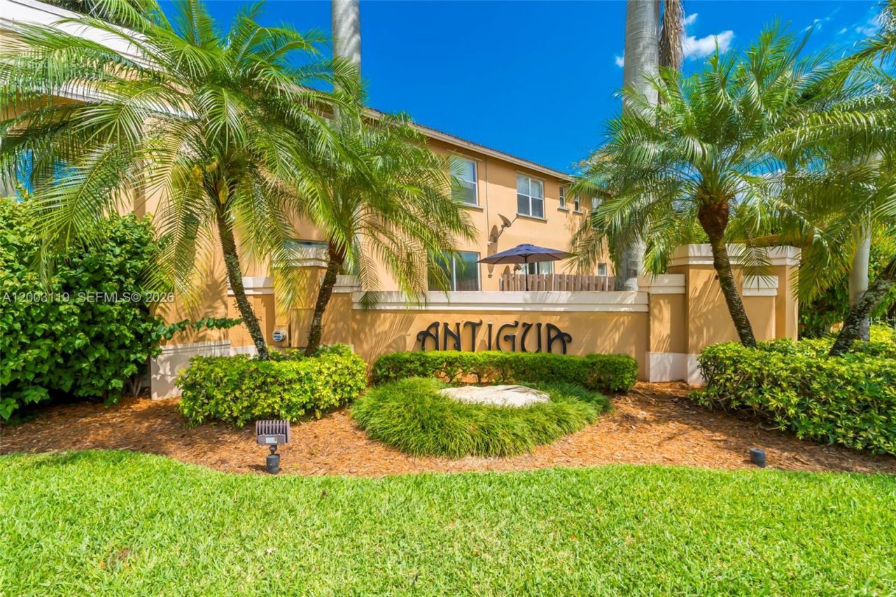 846 NW 135th Ter, Pembroke Pines, FL 33028 Photo