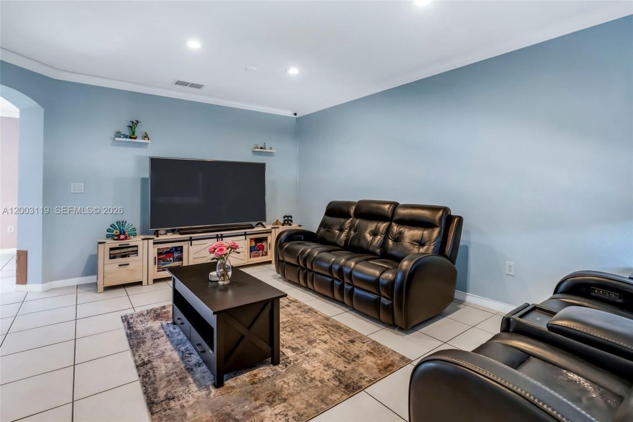 846 NW 135th Ter, Pembroke Pines, FL 33028 Photo