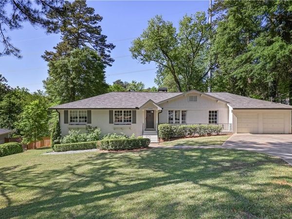 1566 Peachtree Battle Avenue NW, Atlanta, GA 30327