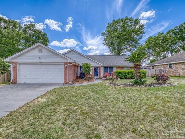 1763 Condor Dr, Cantonment, FL 32533