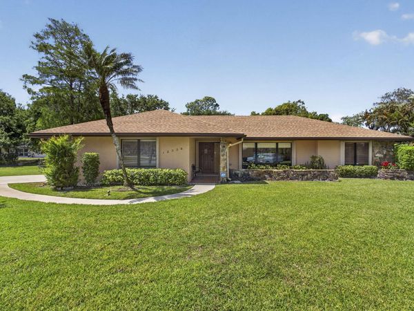 12338 Old Country Road N, Wellington, FL 33414