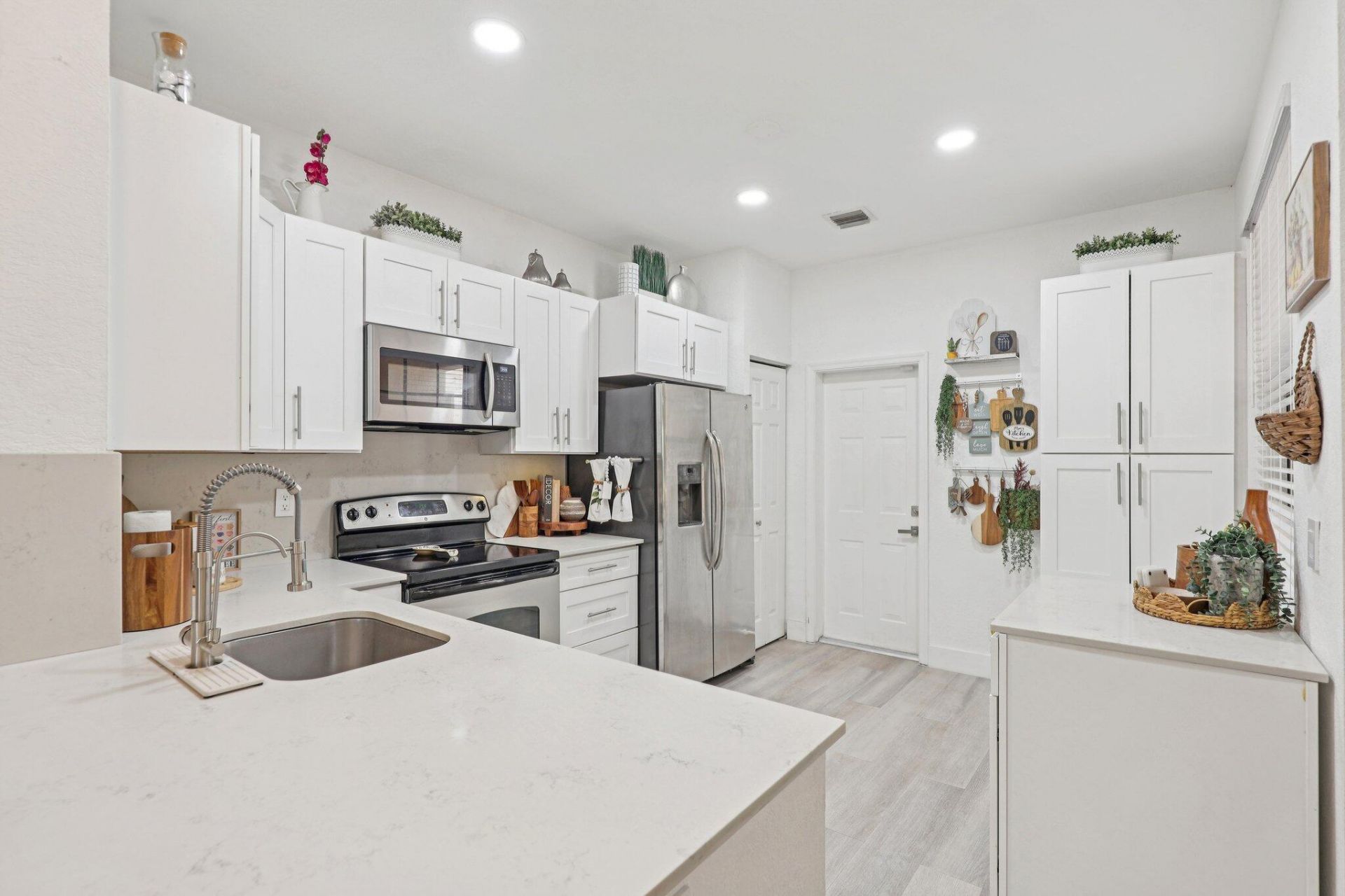 3875 Tree Top Drive, Weston, FL 33332 Photo