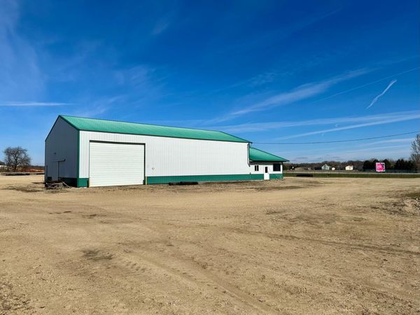 535 W Main , Le Roy, MN 55961