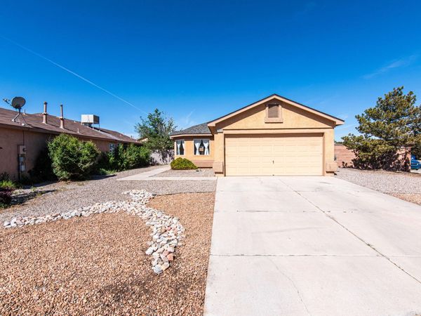 1405 Dona Carmen Street SW, Albuquerque, NM 87121