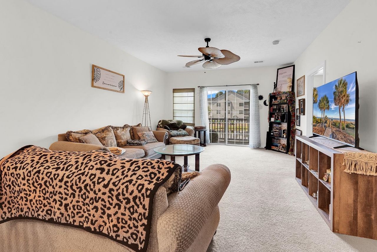 5070 Windsor Green Way  Photo 7