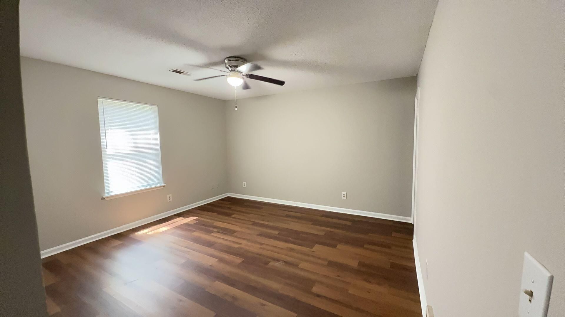 152 Dorchester Manor Boulevard Photo 10