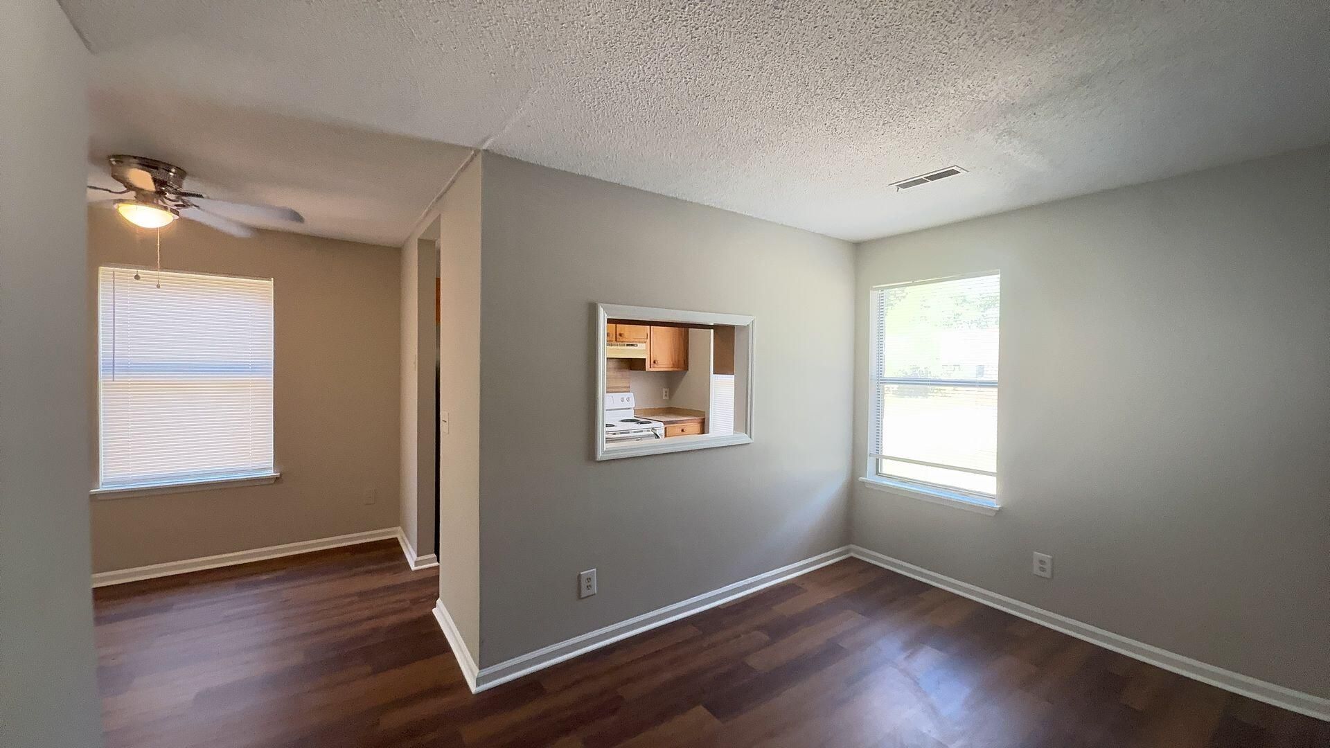 152 Dorchester Manor Boulevard Photo 6