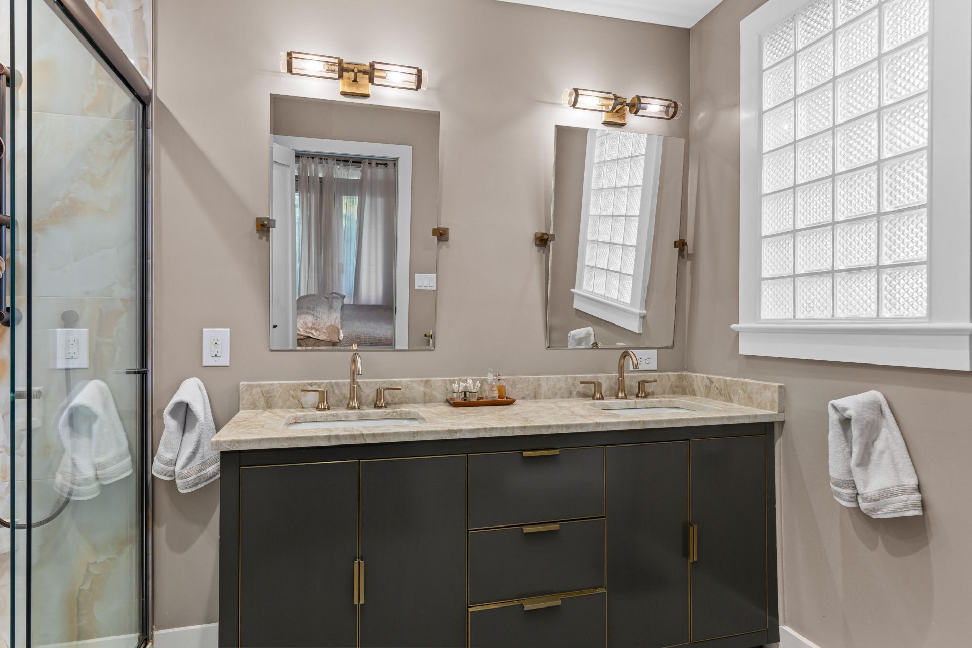 29 Beverly Road Photo 29