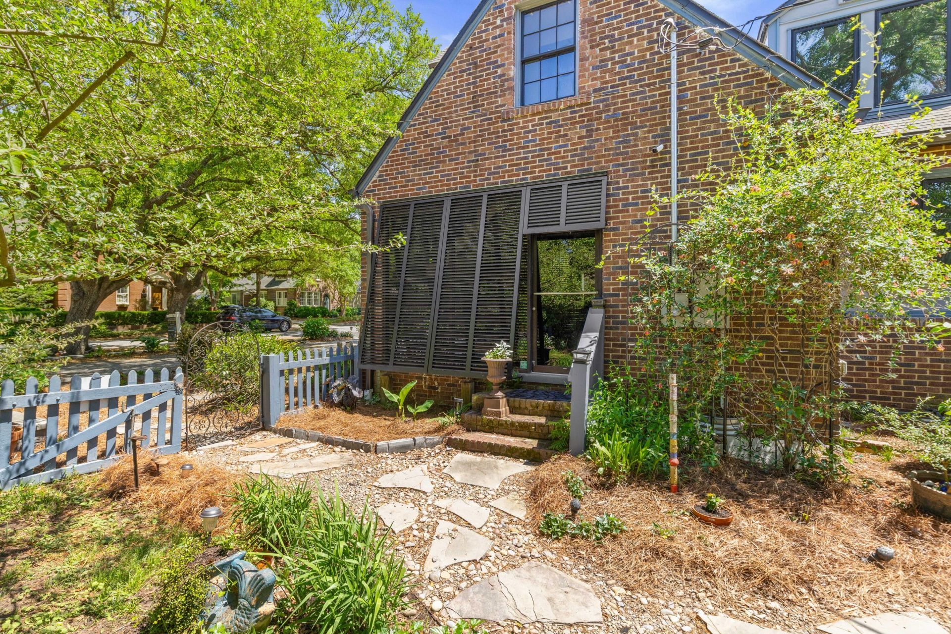 29 Beverly Road Photo 55