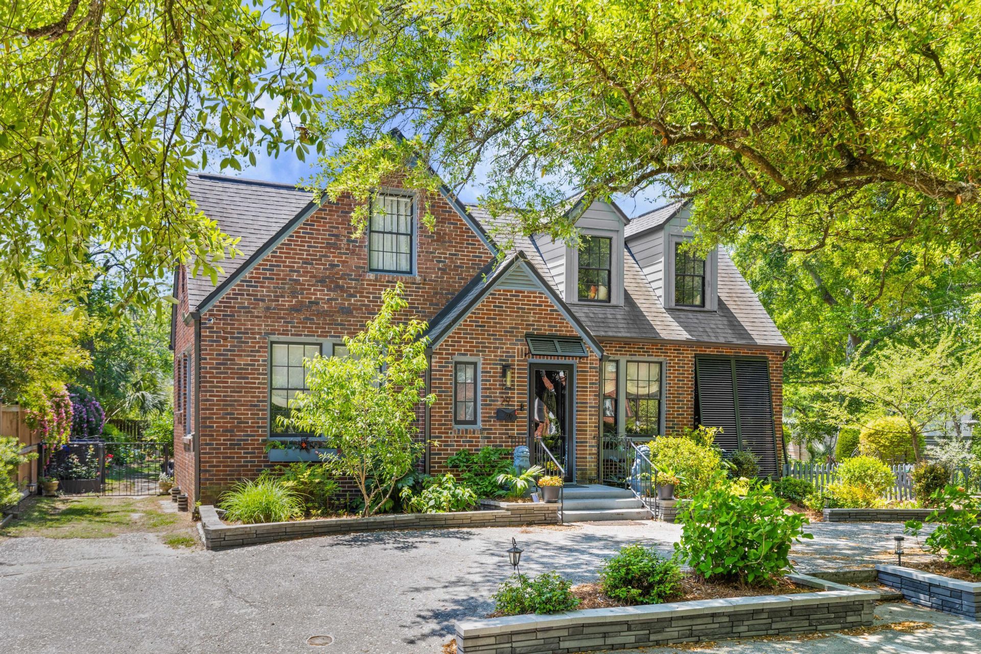 29 Beverly Road Photo 6