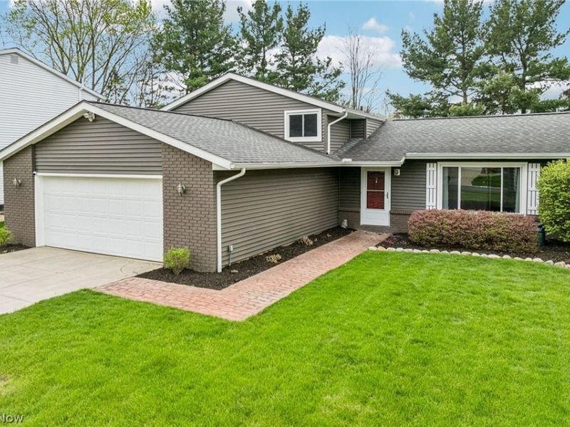 14281 Revere Circle , Middleburg Heights, OH 44130 Photo 1