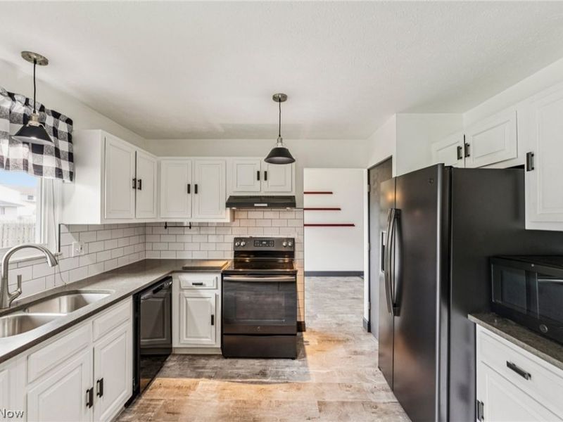 14281 Revere Circle , Middleburg Heights, OH 44130 Photo 15