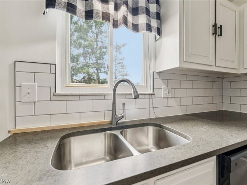 14281 Revere Circle , Middleburg Heights, OH 44130 Photo 18