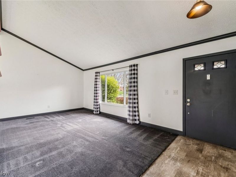 14281 Revere Circle , Middleburg Heights, OH 44130 Photo 6