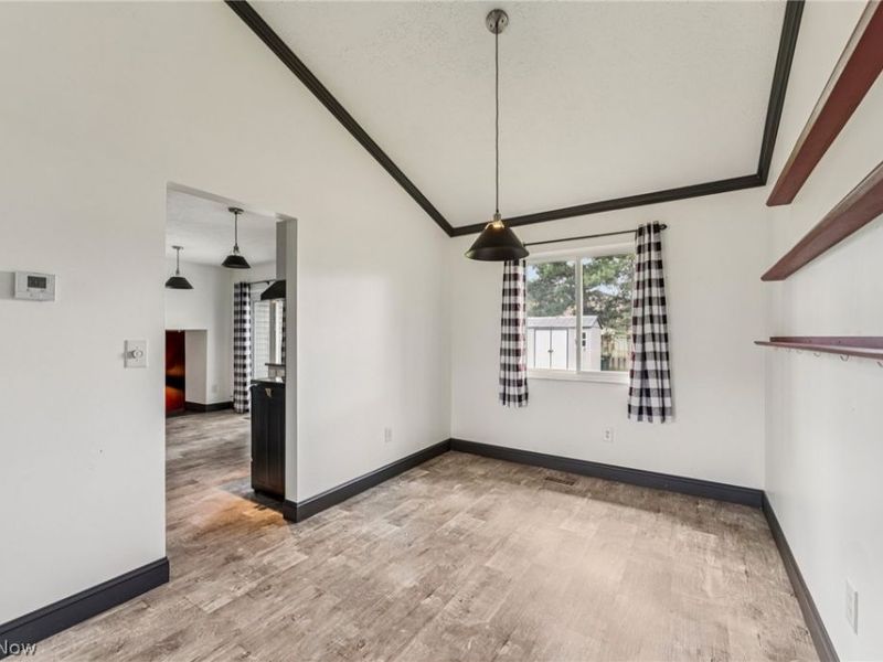 14281 Revere Circle , Middleburg Heights, OH 44130 Photo 9