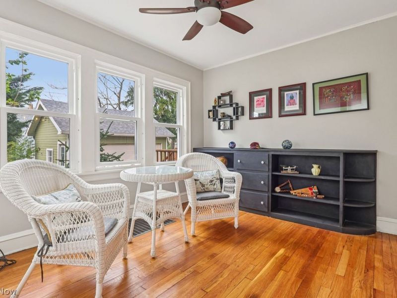 2152 Glenbury Avenue , Lakewood, OH 44107 Photo 12