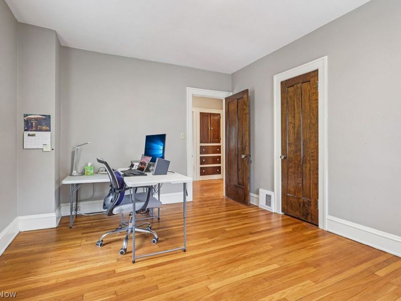 2152 Glenbury Avenue , Lakewood, OH 44107 Photo 18