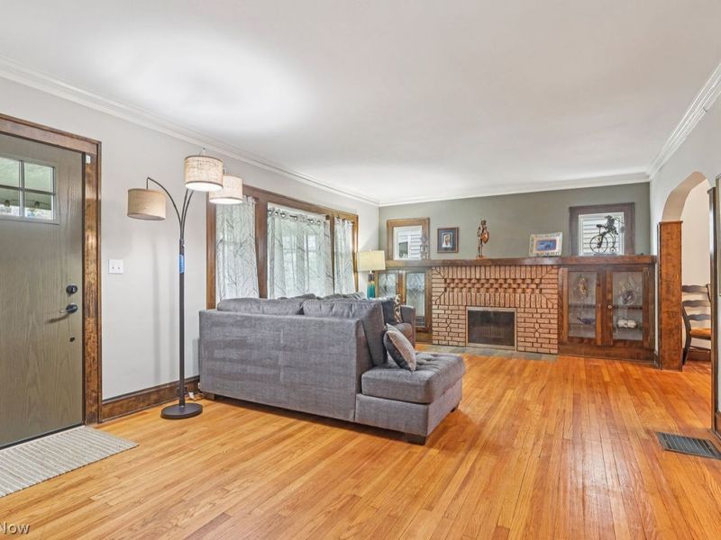 2152 Glenbury Avenue , Lakewood, OH 44107 Photo 3