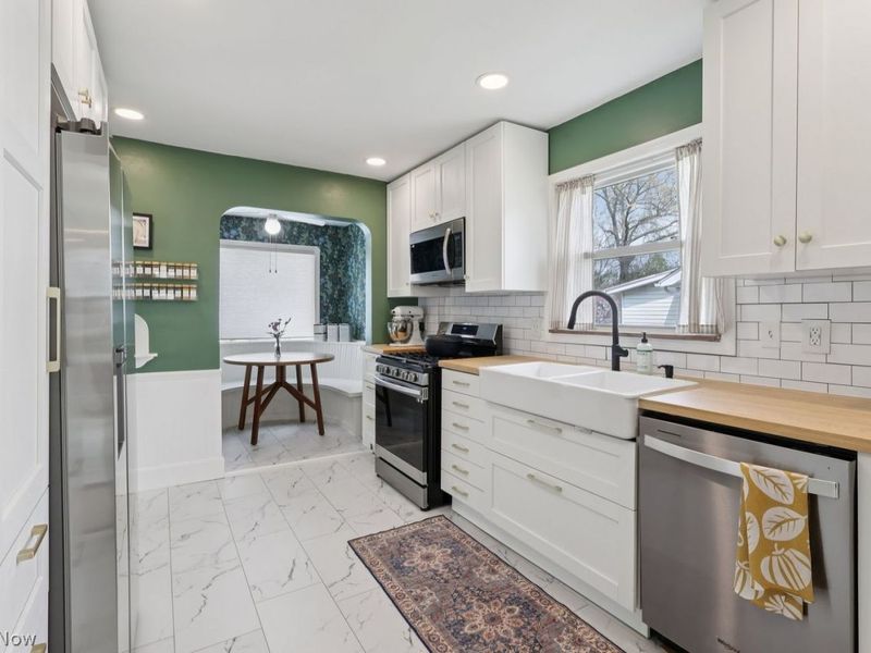 4362 W 226th Street, Fairview Park, OH 44126 Photo 17