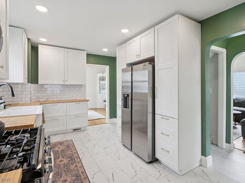 4362 W 226th Street, Fairview Park, OH 44126 Photo 18