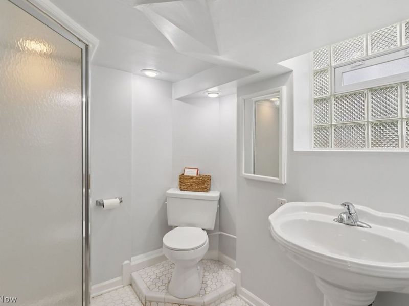 4362 W 226th Street, Fairview Park, OH 44126 Photo 39