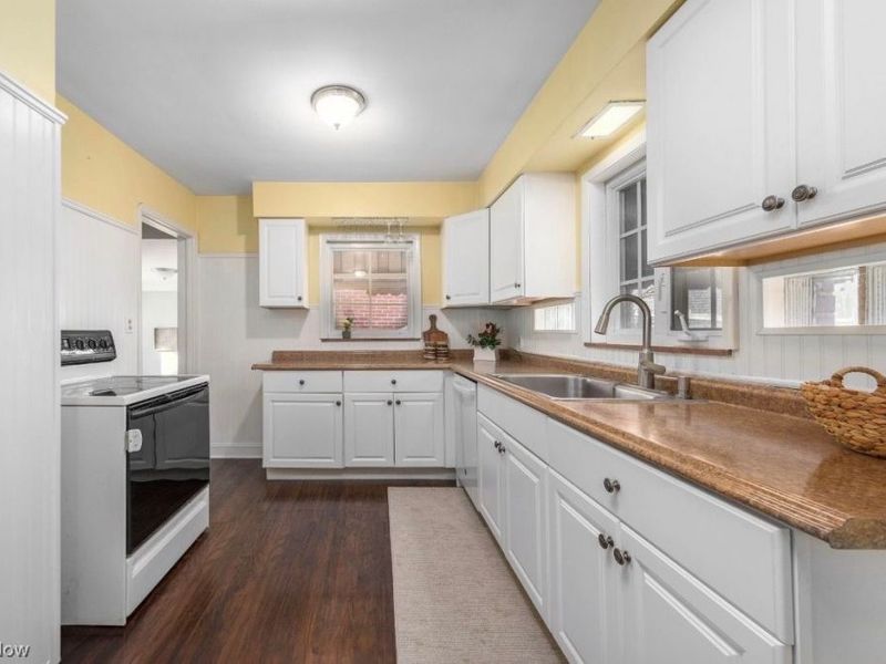 16306 Valleyview Avenue, Cleveland, OH 44135 Photo 12