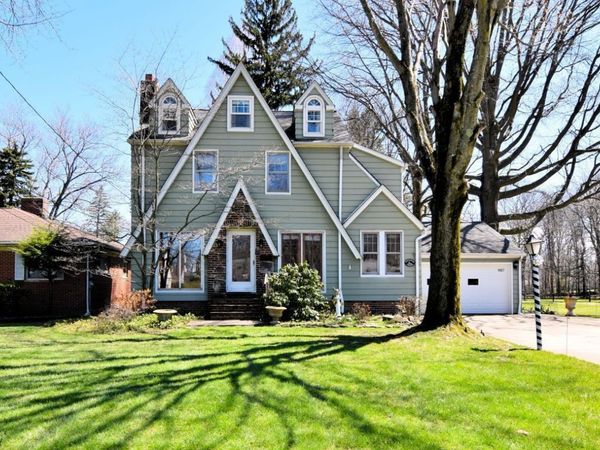 1027 Lander Road , Mayfield Village, OH 44143