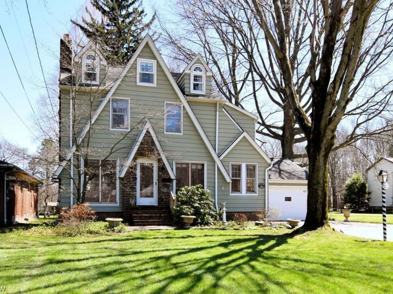 1027 Lander Road , Mayfield Village, OH 44143 Photo 2