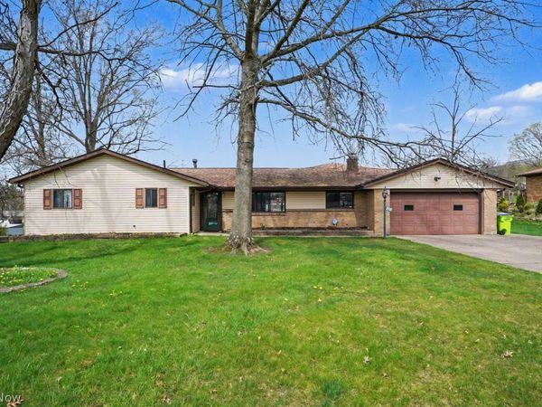 801 Apache Run , Macedonia, OH 44056