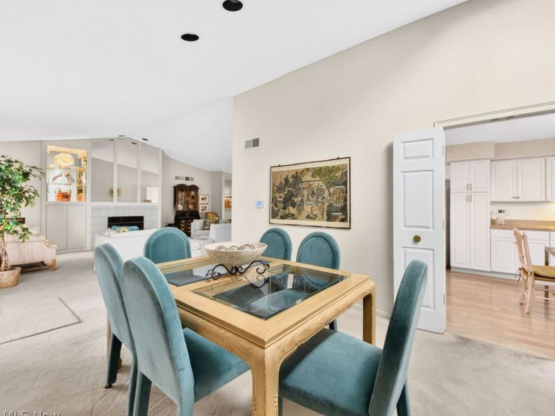 2062 Bretton Place , Akron, OH 44313 Photo 10