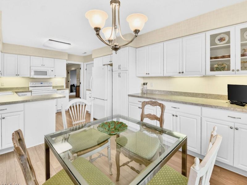 2062 Bretton Place , Akron, OH 44313 Photo 12