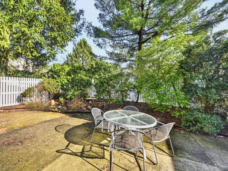 2062 Bretton Place , Akron, OH 44313 Photo 27