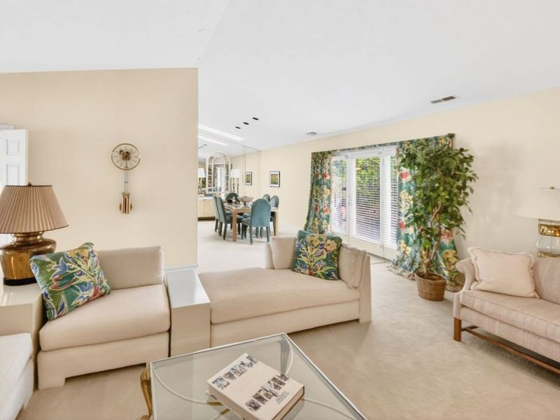 2062 Bretton Place , Akron, OH 44313 Photo 8